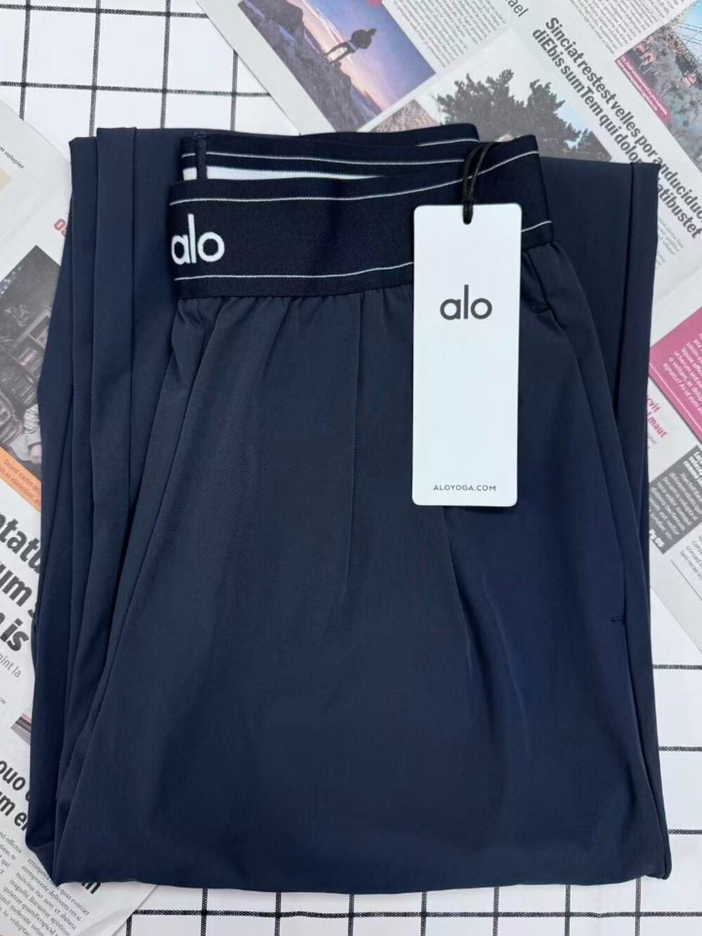 🎉 Navy Blue Alo Yoga High-Waisted Loose Fit  Suit Up Pants NWT Regular(30 inch)
